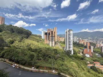 apartamento en arriendo en las lomitas. Cod A515424