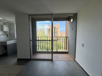 apartamento en arriendo en las lomitas. Cod A515424