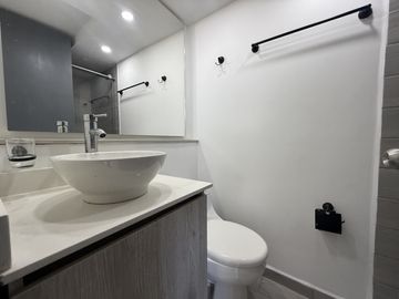apartamento en arriendo en las lomitas. Cod A515424