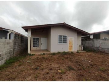 VENDO HERMOSA CASA EN ARRAIJAN BRISAS DEL GOLF 3R