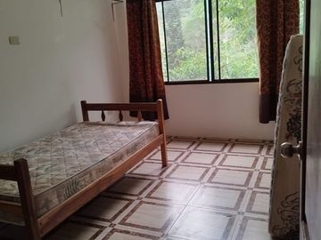 Casa al pie del rio
