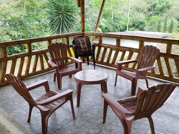 Casa al pie del rio