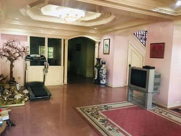 Spacious House with 4 Bedroom for Sale in Balibago Angeles City Near SM Clark