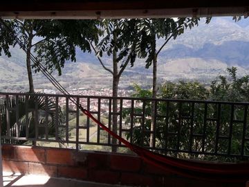 VENDO O CAMBIO ESTA CASA FINCA EN BARBOSA ANTIOQUIA.