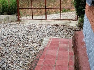 VENDO O CAMBIO ESTA CASA FINCA EN BARBOSA ANTIOQUIA.