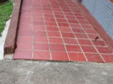 VENDO O CAMBIO ESTA CASA FINCA EN BARBOSA ANTIOQUIA.