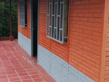 VENDO O CAMBIO ESTA CASA FINCA EN BARBOSA ANTIOQUIA.