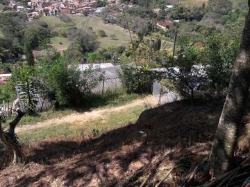 VENDO O CAMBIO ESTA CASA FINCA EN BARBOSA ANTIOQUIA.