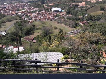 VENDO O CAMBIO ESTA CASA FINCA EN BARBOSA ANTIOQUIA.