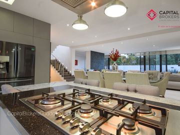 Casa de lujo moderna con jardín fracc. Olivos residencial, zona real.