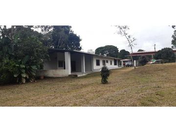 VENDO CASA Y 2160M2 TITULADO POTRERILLOS