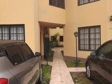 EXCELENTE CASA EN CONDOMINIO SAN BORJA LISTA PARA HABITAR