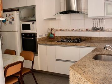 EXCELENTE CASA EN CONDOMINIO SAN BORJA LISTA PARA HABITAR
