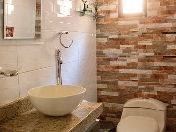 EXCELENTE CASA EN CONDOMINIO SAN BORJA LISTA PARA HABITAR