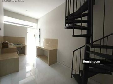 Rumah Mewah di Manyar Tirtoasri, New Minimalis