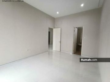 Rumah Mewah di Manyar Tirtoasri, New Minimalis
