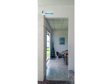 Se vende hermosa casa amoblada con finos acabados! Negociable