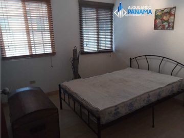 Se vende hermosa casa amoblada con finos acabados! Negociable