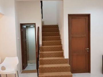 Rumah 2 lantai, SHM, Semi Furnished, One Gate System, Cinere Delta Residence