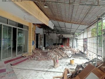 Tempat Usaha Rungkut Asri, STRATEGIS