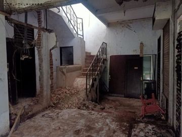 Tempat Usaha Rungkut Asri, STRATEGIS