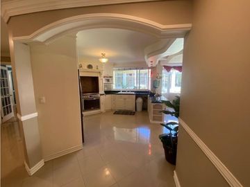 VENTA PRECIOSA RESIDENCIA EN FRAC. ARBOLEDAS  SANTA ELENA PACHUCA
