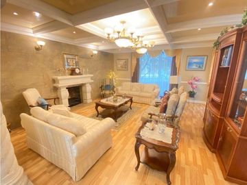 VENTA PRECIOSA RESIDENCIA EN FRAC. ARBOLEDAS  SANTA ELENA PACHUCA