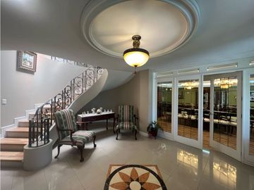 VENTA PRECIOSA RESIDENCIA EN FRAC. ARBOLEDAS  SANTA ELENA PACHUCA