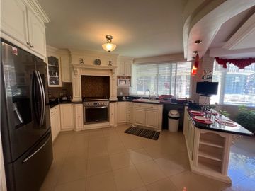 VENTA PRECIOSA RESIDENCIA EN FRAC. ARBOLEDAS  SANTA ELENA PACHUCA