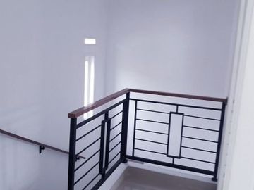 JUAL Rumah Tasnim Cluster 2 unfurnish hadap selatan 898 juta