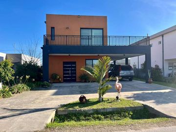 Casa en venta en Berazategui Este
