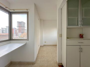 Departamento tipo duplex de 3 ambientes con cochera en Venta en Lanus Oeste