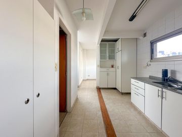 Departamento tipo duplex de 3 ambientes con cochera en Venta en Lanus Oeste