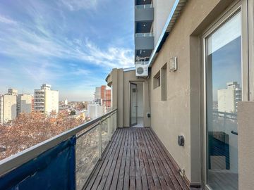Departamento tipo duplex de 3 ambientes con cochera en Venta en Lanus Oeste