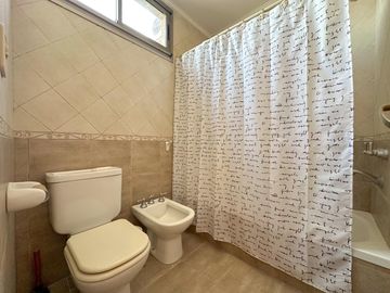 Departamento tipo duplex de 3 ambientes con cochera en Venta en Lanus Oeste