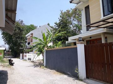 JUAL CEPAT RUMAH 2 LANTAI SIAP HUNI DEKAT JOGJA CITY MALL