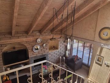 MAGNIFICA CASA ESTILO VALLESANO EN VENTA