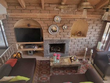MAGNIFICA CASA ESTILO VALLESANO EN VENTA