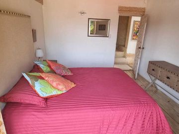 MAGNIFICA CASA ESTILO VALLESANO EN VENTA