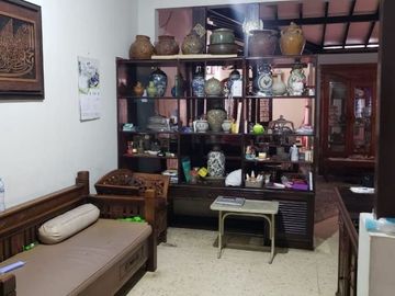 Rumah Rungkut asri shm 4 Kt 2 M negoo