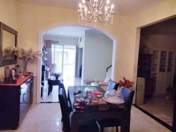 Rumah 2 lantai dalam komplek telaga golf sawangan