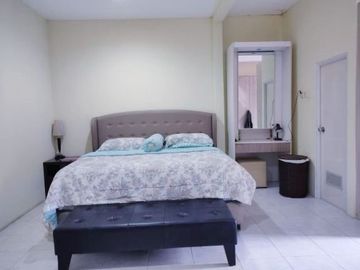 Rumah 2 lantai dalam komplek telaga golf sawangan