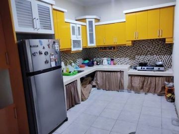 Rumah 2 lantai dalam komplek telaga golf sawangan
