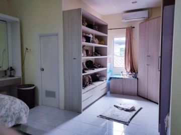 Rumah 2 lantai dalam komplek telaga golf sawangan