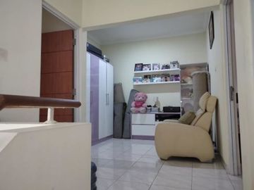 Rumah 2 lantai dalam komplek telaga golf sawangan