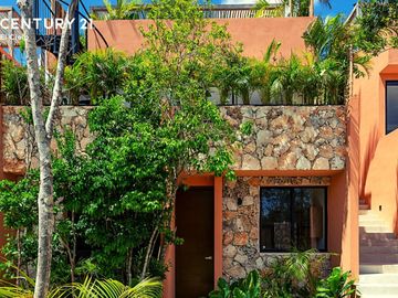 Duplex Garden en Planta Baja en Tulum entrega Otoño 2025