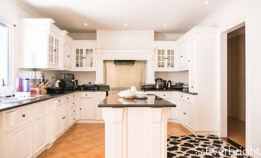 **tenant/buyer only** 8BR HOUSE AND LOT WITH SWIMMING POOL IN BEL AIR VILLAGE 3