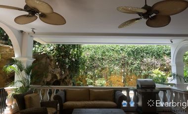 **tenant/buyer only** 8BR HOUSE AND LOT WITH SWIMMING POOL IN BEL AIR VILLAGE 3