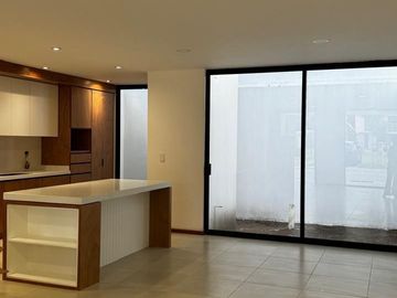 VENTA DE CASA EN PUNTA LOMA TRES RECAMARAS ENTRE ZAVALETA Y LA RECTA A CHOLULA
