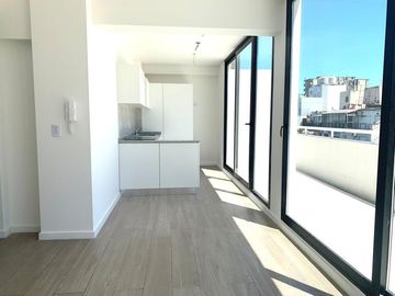 3 amb Gran Balcón Piso Alto Villa Urquiza !!